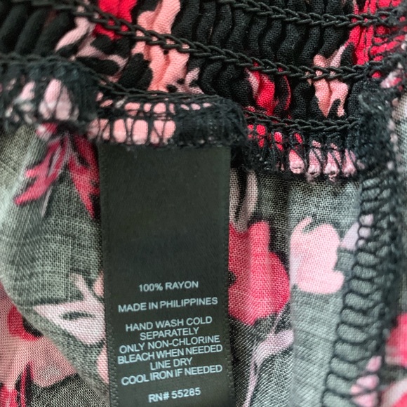 (SOLD)✨EXPRESS: Midi Skirt - Size S - Picture 4 of 6